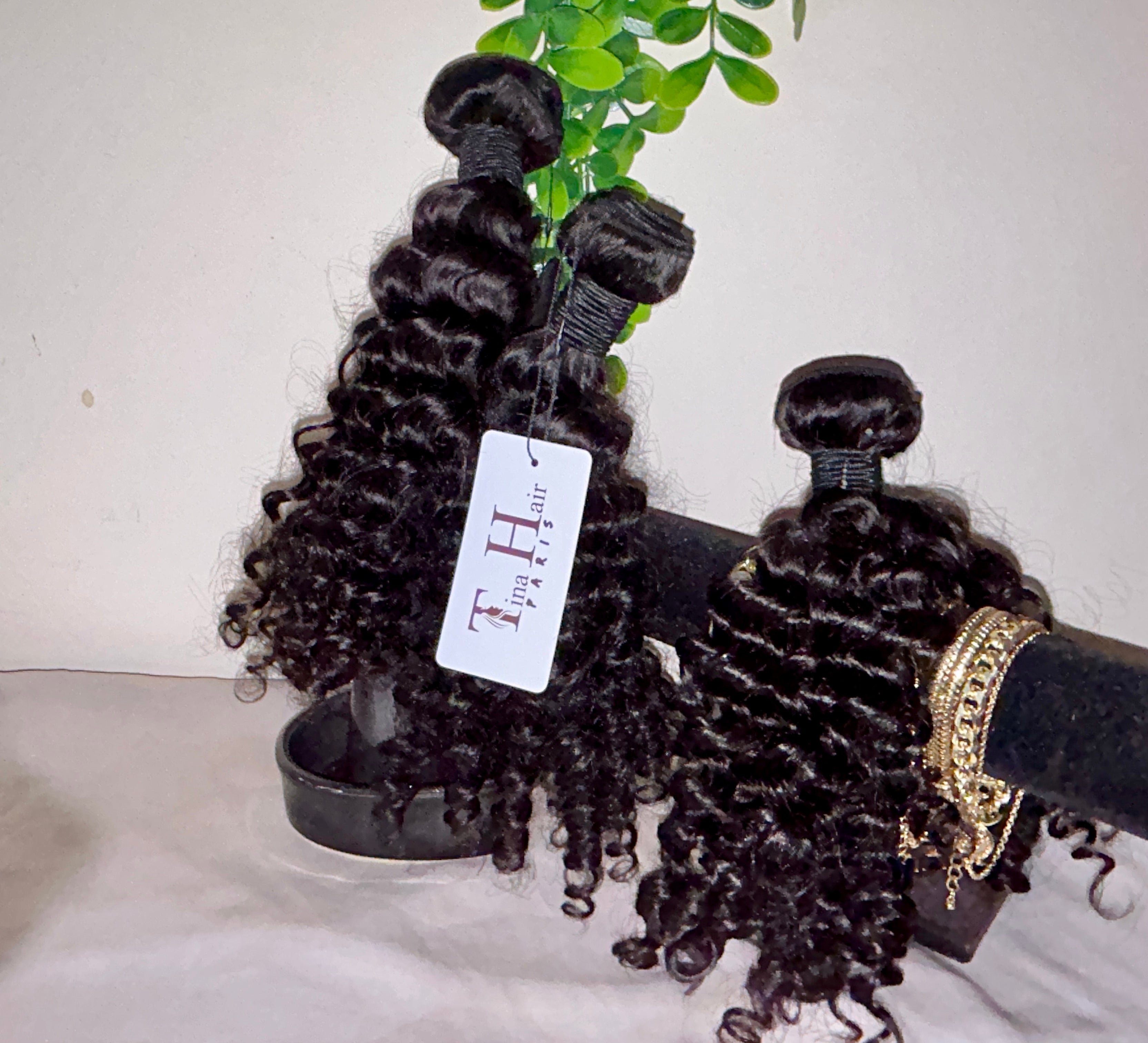 Nelya : Water Wave Hair Bundles with Closure